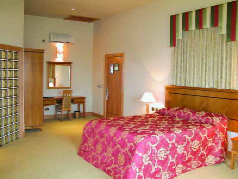 Errigal Country House Hotel Cootehill Buitenkant foto